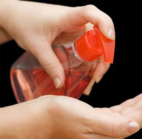 Có nên dùng dung dịch vệ sinh phụ nữ khi đến tháng?